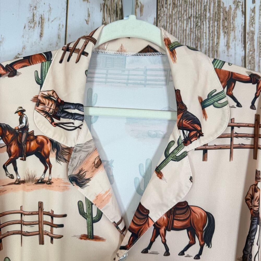 Western-Themed Pajama Top, Size XL. In good used condition! - Picture 3 of 5